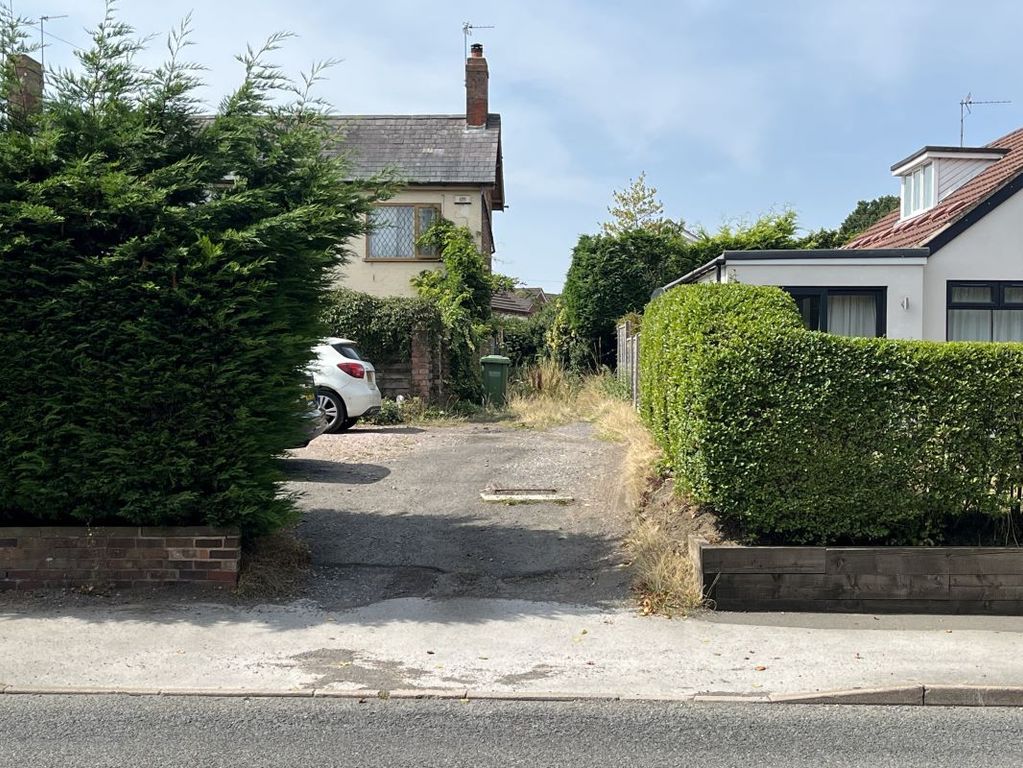Property photo 1 of 2