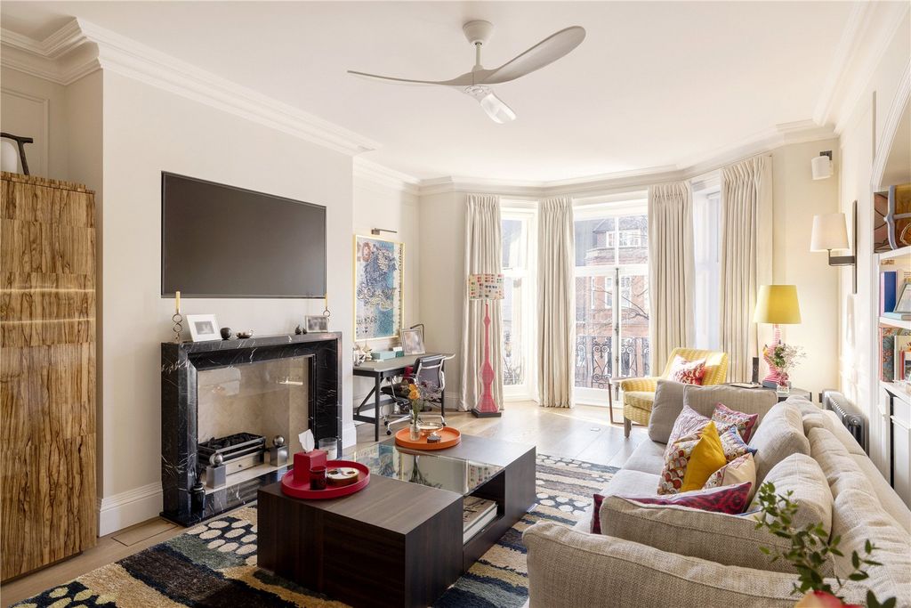 Property photo 3 of 13 Reception Room