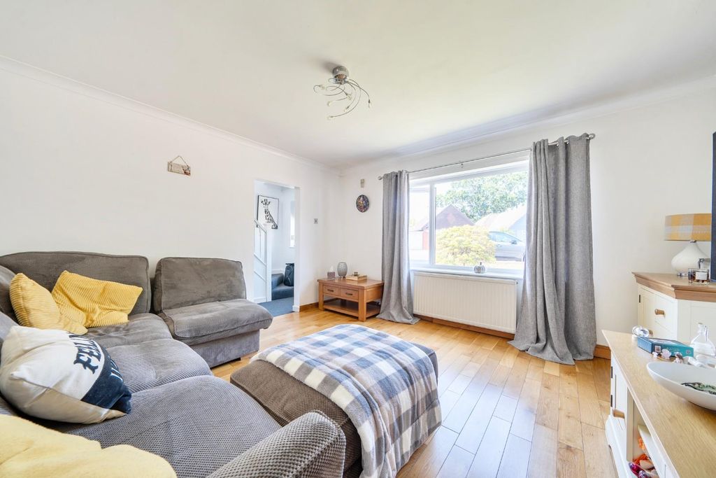 Property photo 2 of 11 1492597-10-6A510Dd1E0d62.Jpg