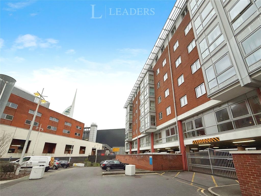 Property photo 1 of 17 Picture No. 10