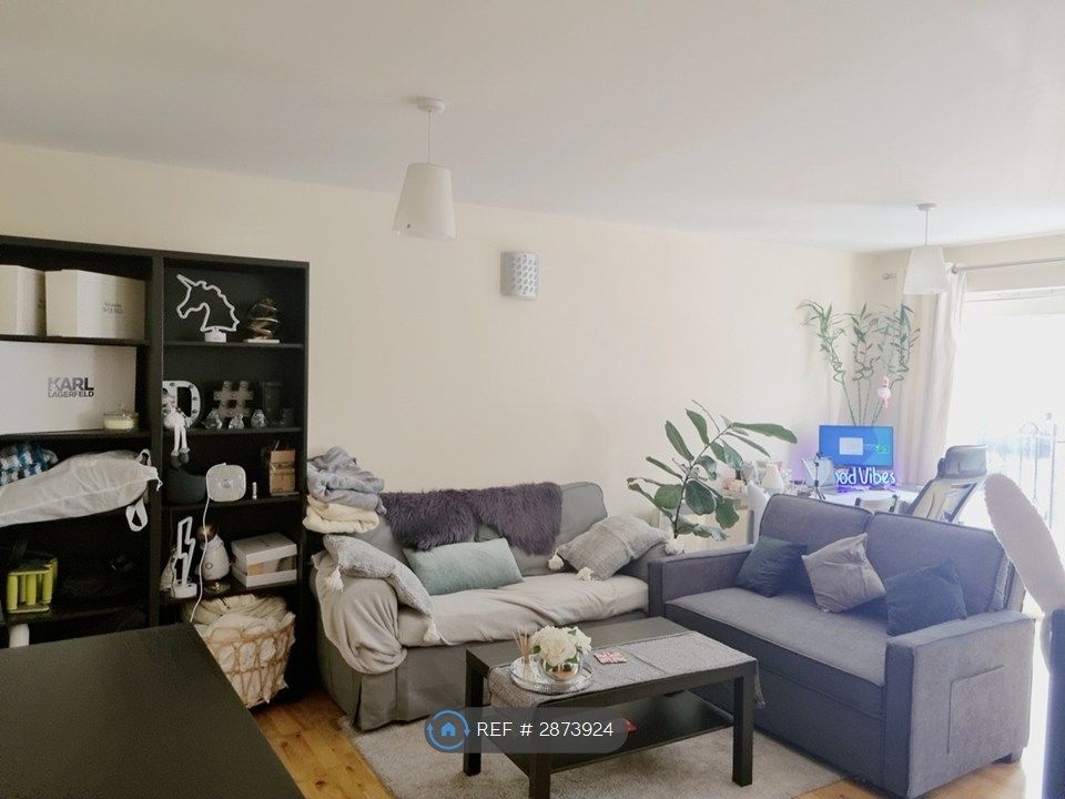 Property photo 3 of 6