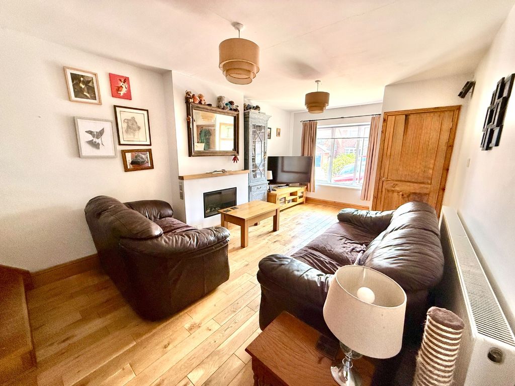 Property photo 2 of 27 3981955