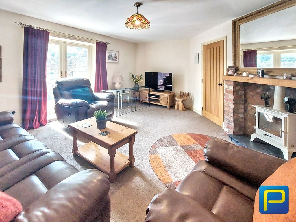 Property photo 2 of 37