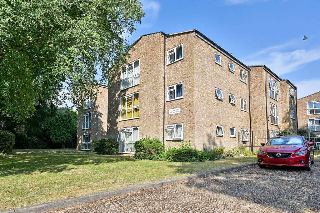 Property photo 1 of 11