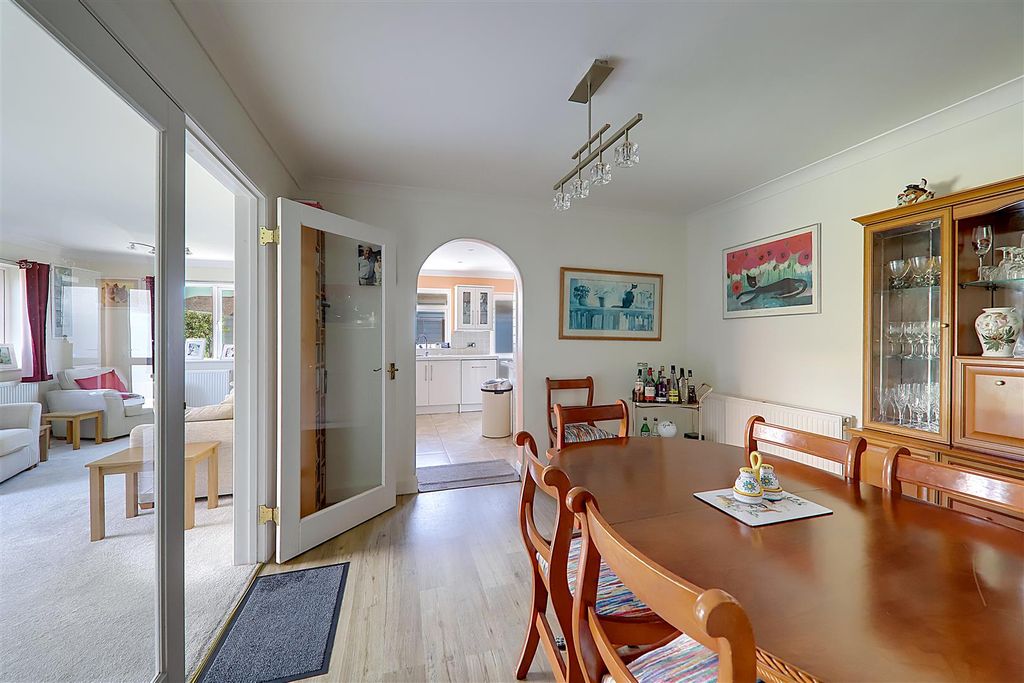 Property photo 3 of 19 Img_0007-Img_0009.Jpg