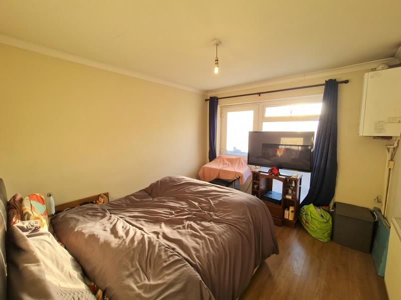 Property photo 3 of 4