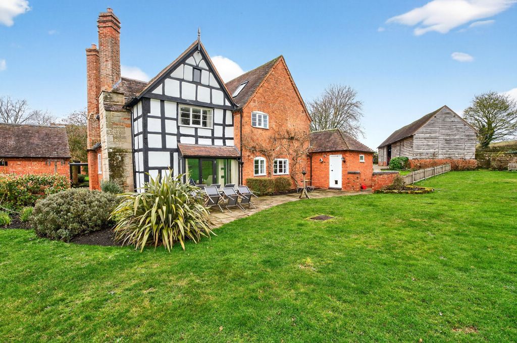 Property photo 1 of 32