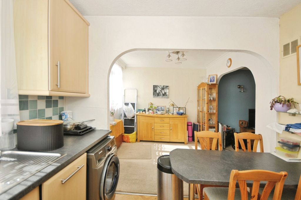 Property photo 2 of 16 Photo