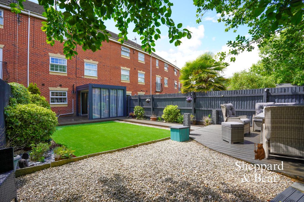 Property photo 1 of 53 Rear Garden