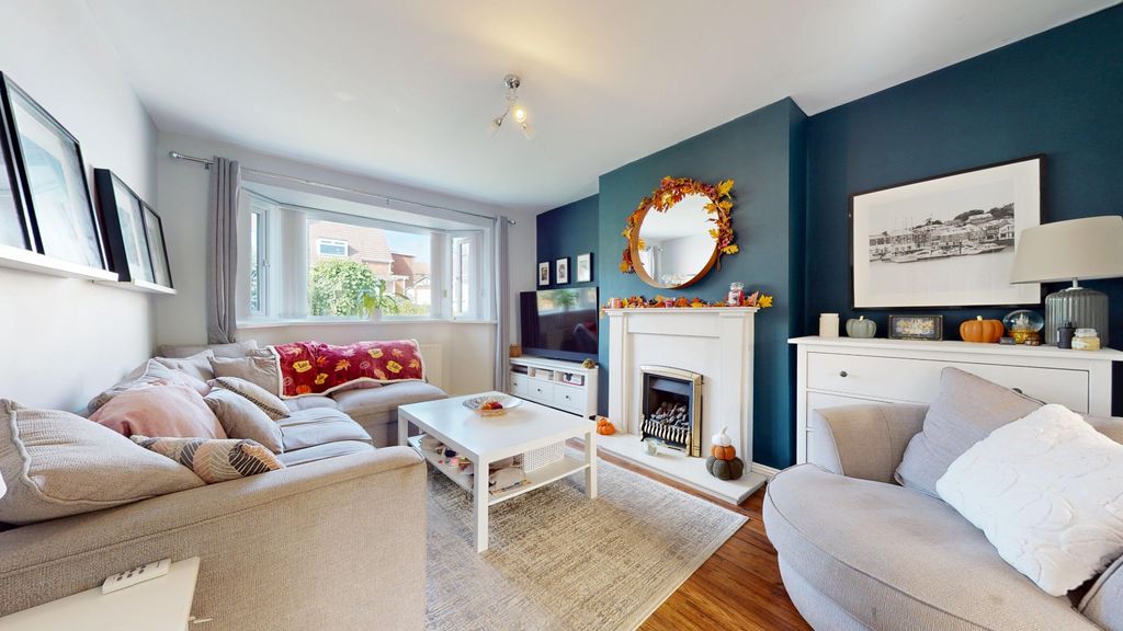 Property photo 2 of 25 5502813