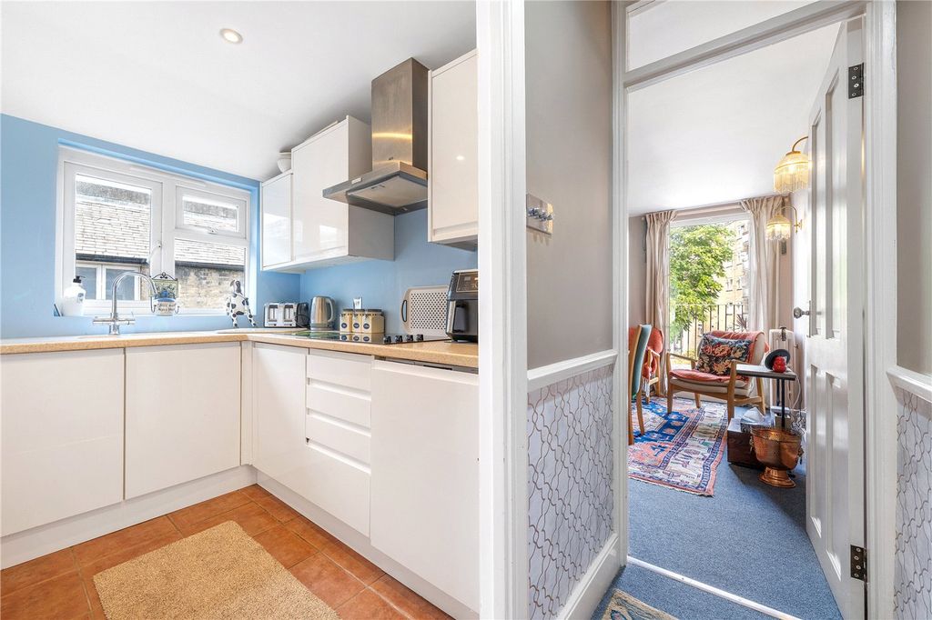 Property photo 3 of 12 Kitchen