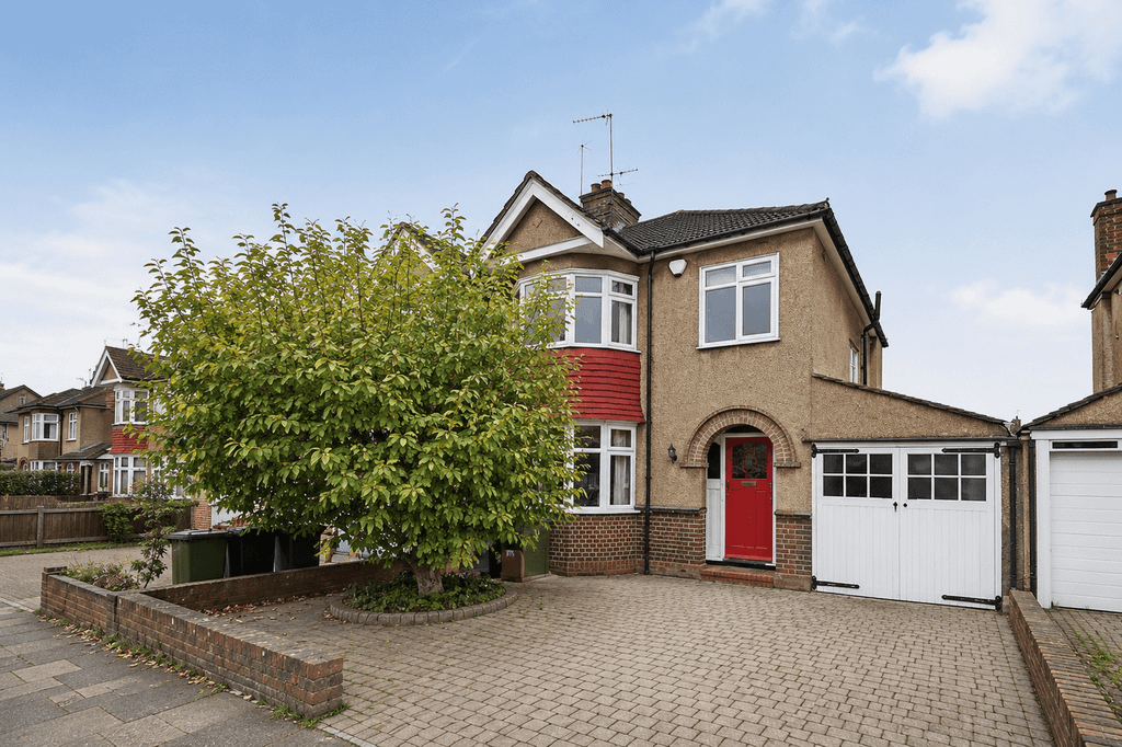 Property photo 1 of 10 3 Bedroom Semi Detached For Rent