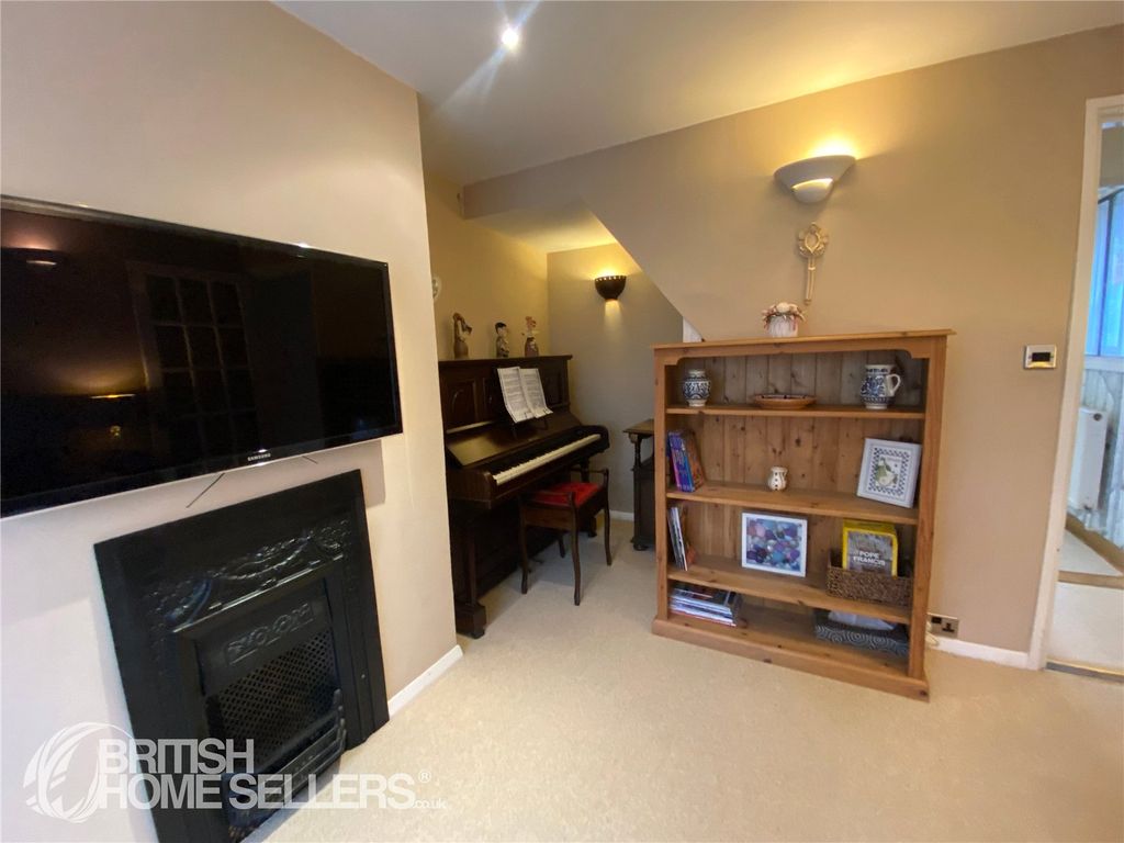 Property photo 2 of 22 Picture No. 14