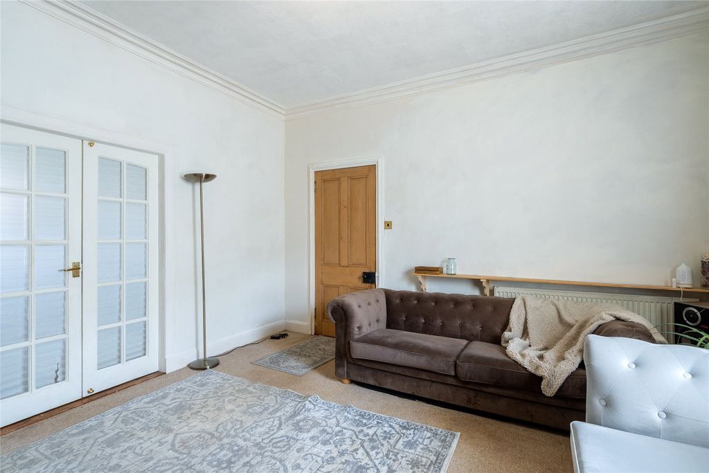 Property photo 3 of 14 Picture No. 05