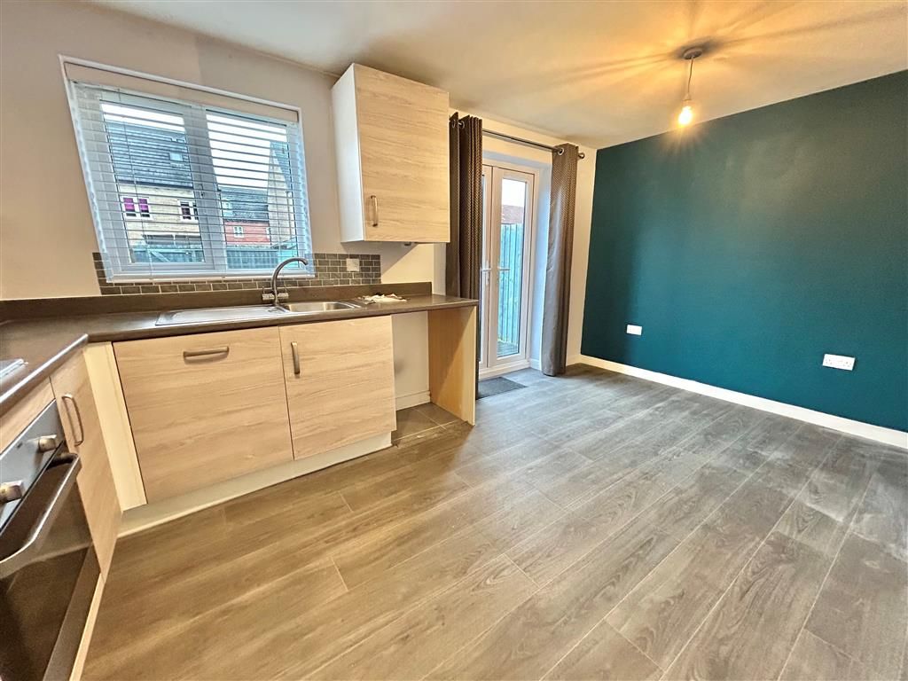 Property photo 3 of 17 Image