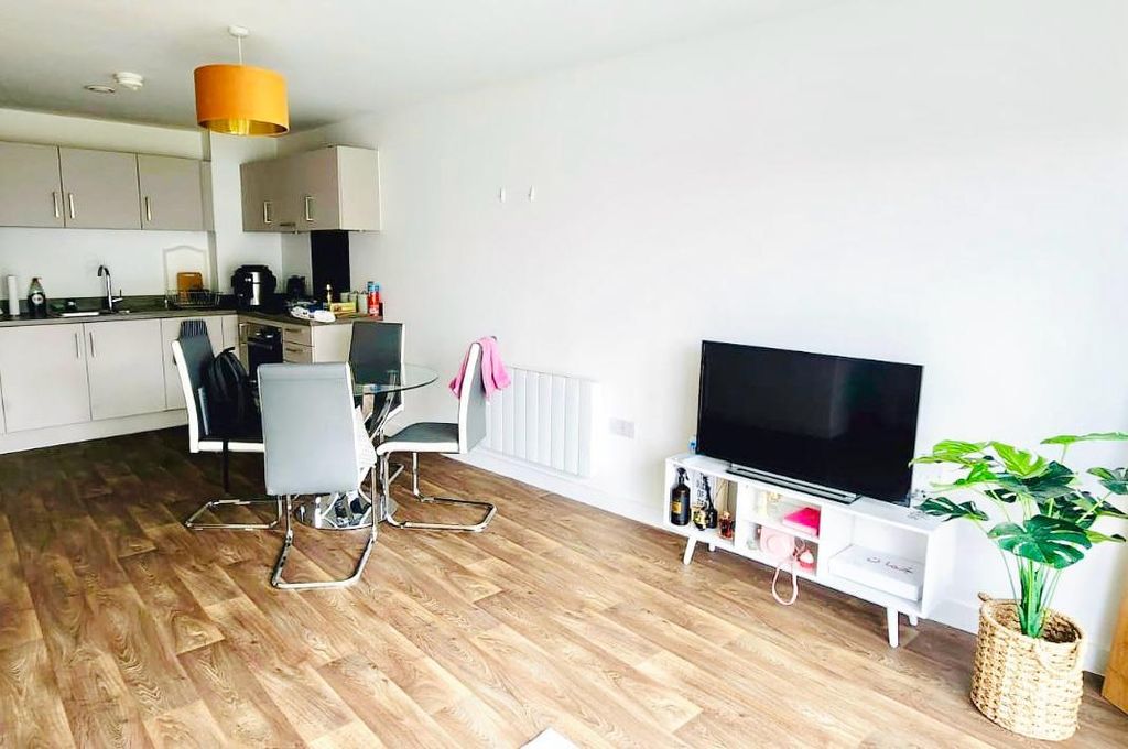 Property photo 2 of 7