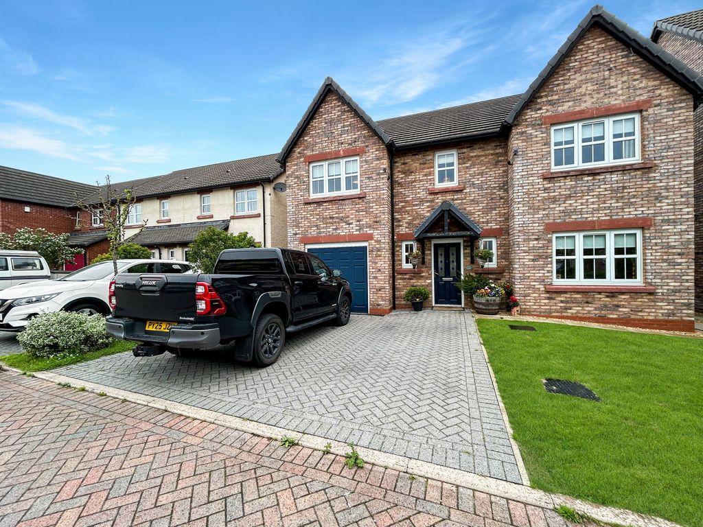 Property photo 1 of 36