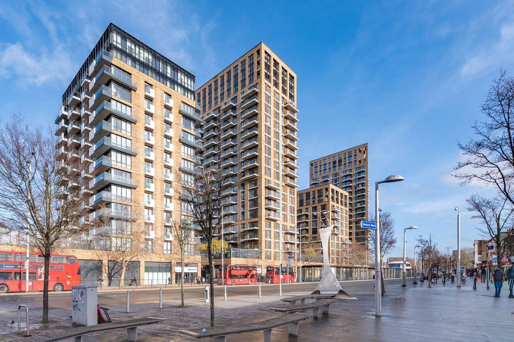 Property photo 2 of 12