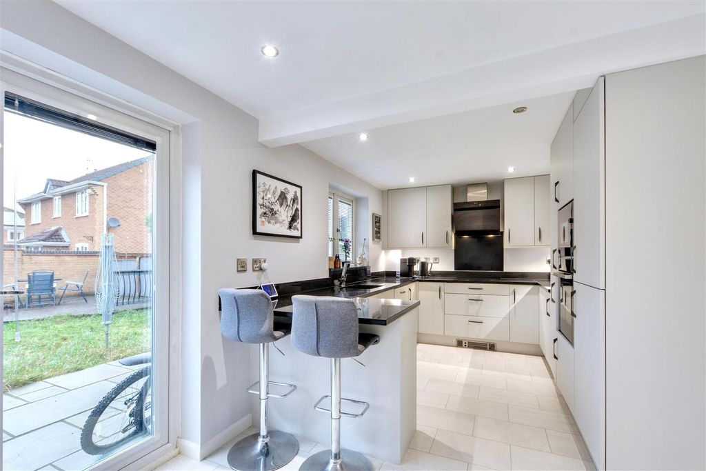 Property photo 3 of 25 Kitchen Diner