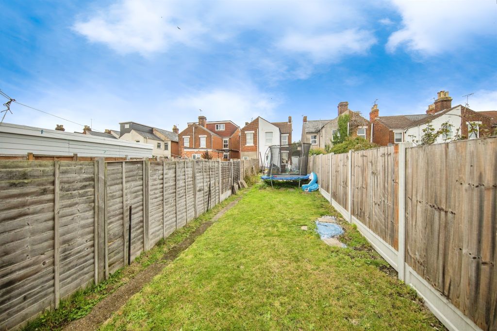 Property photo 2 of 17