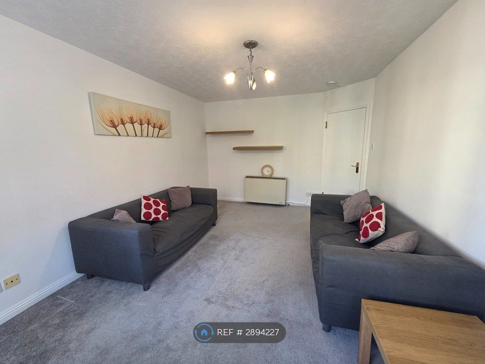 Property photo 3 of 12