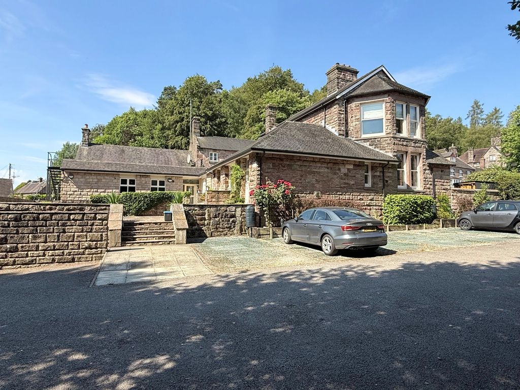 Property photo 2 of 29