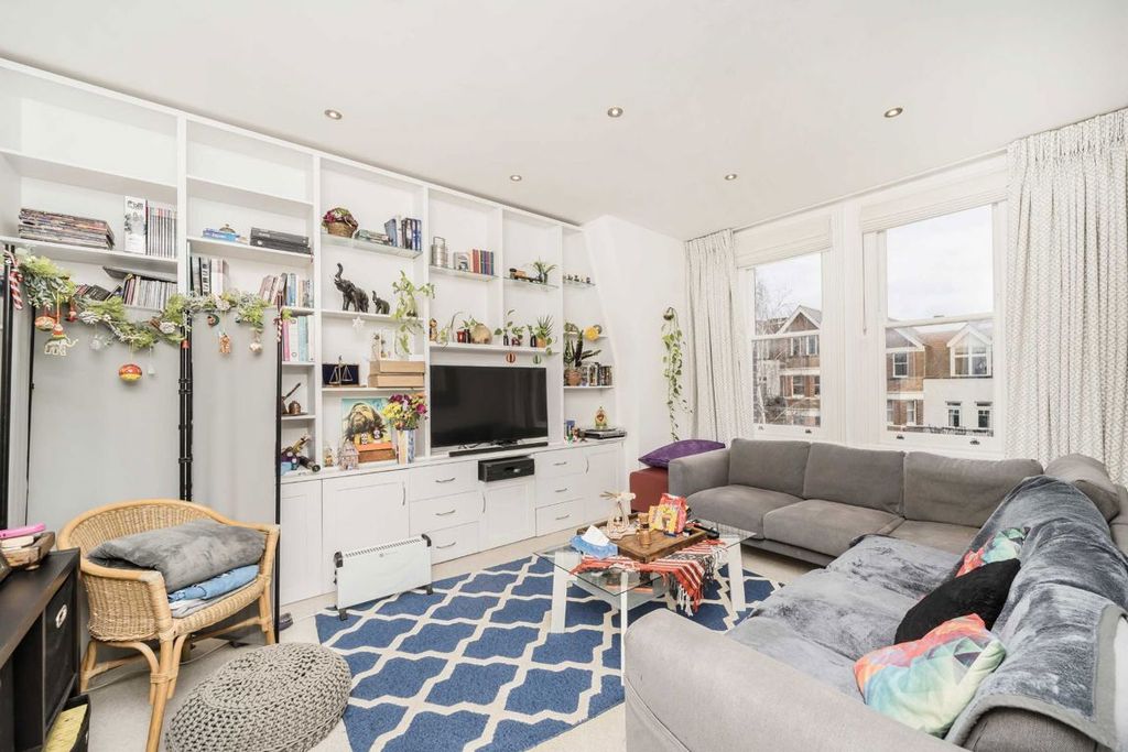 Property photo 2 of 5