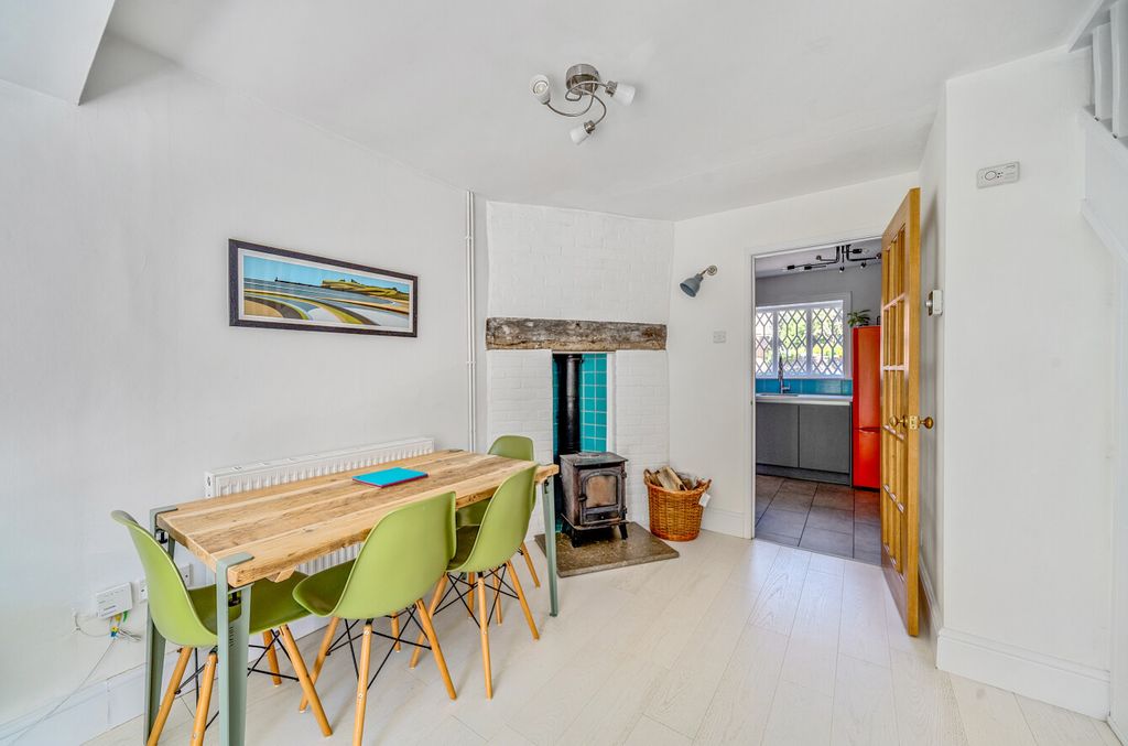 Property photo 3 of 17 1290581-31-682761...