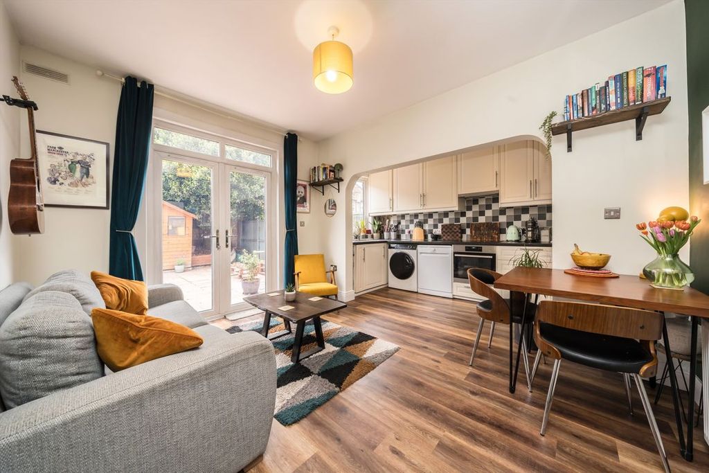 Property photo 1 of 7