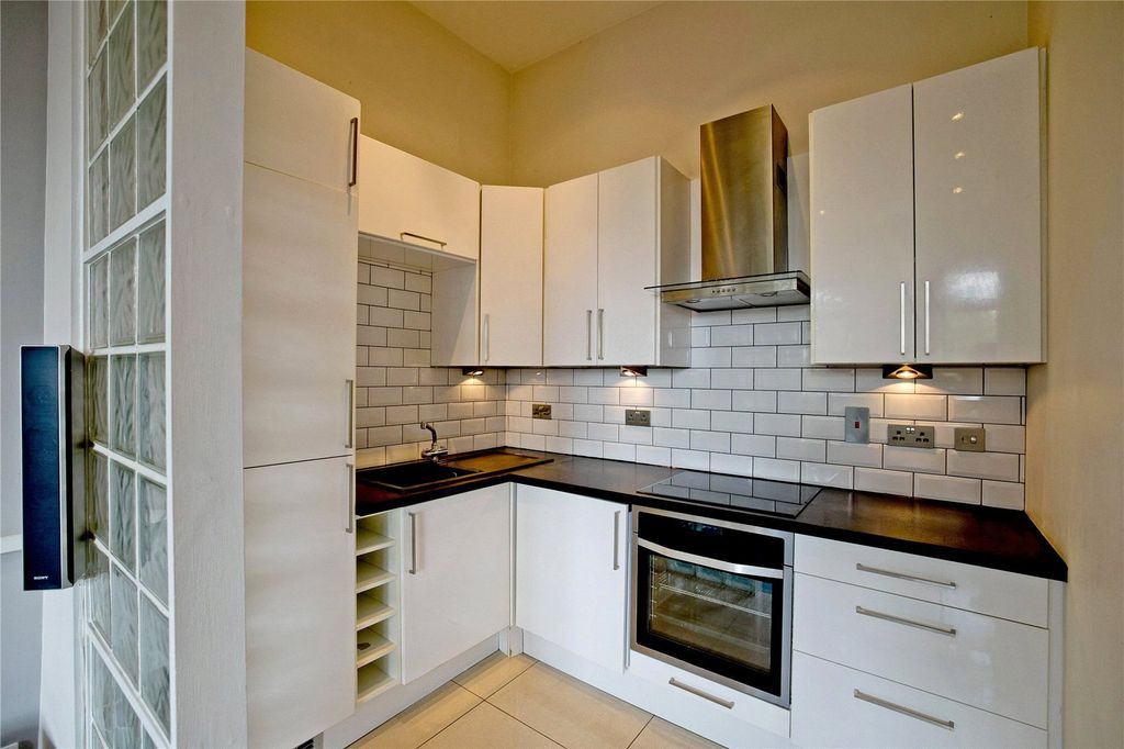 Property photo 3 of 13 Picture No. 07