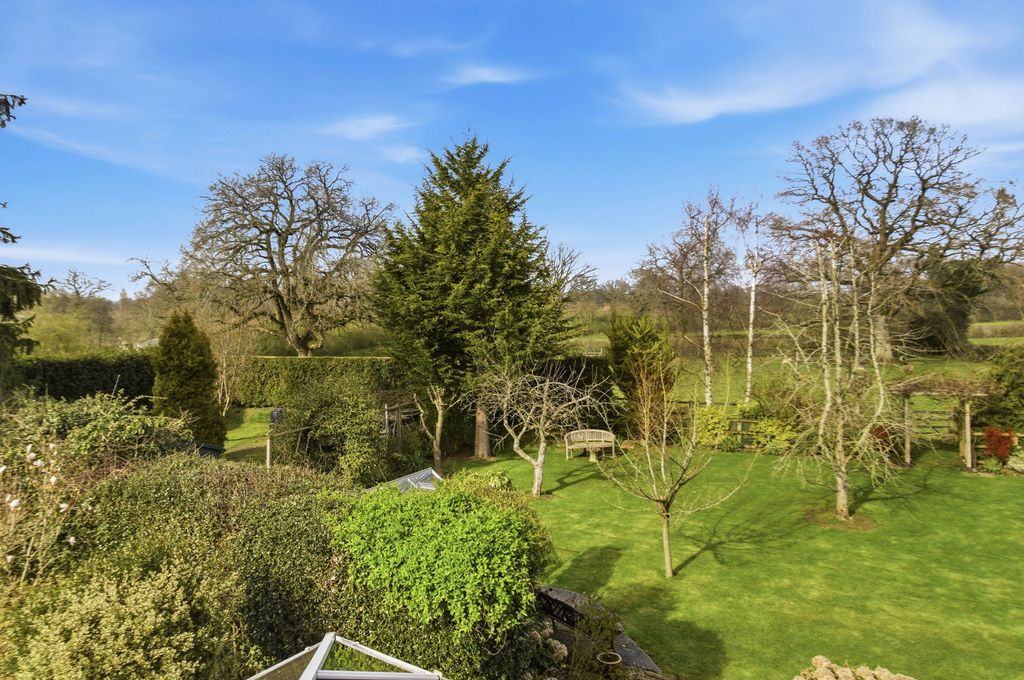 Property photo 2 of 33