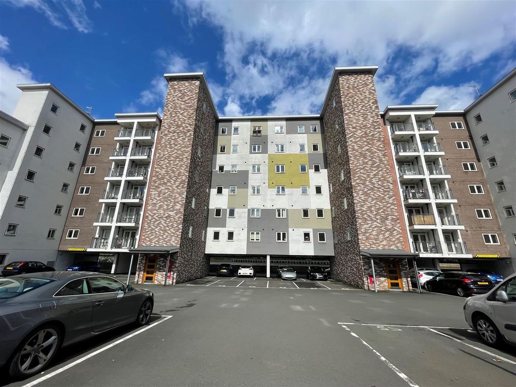 Property photo 1 of 18 Ext Main.Jpg