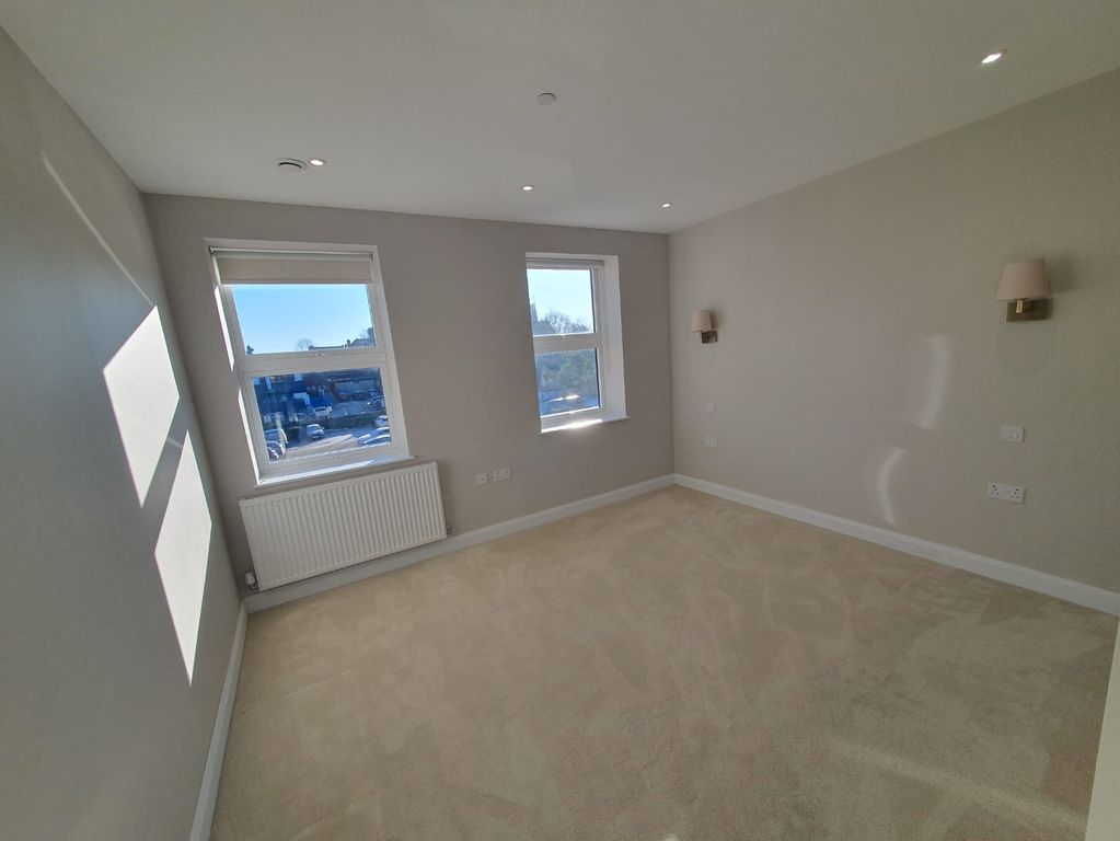 Property photo 3 of 4