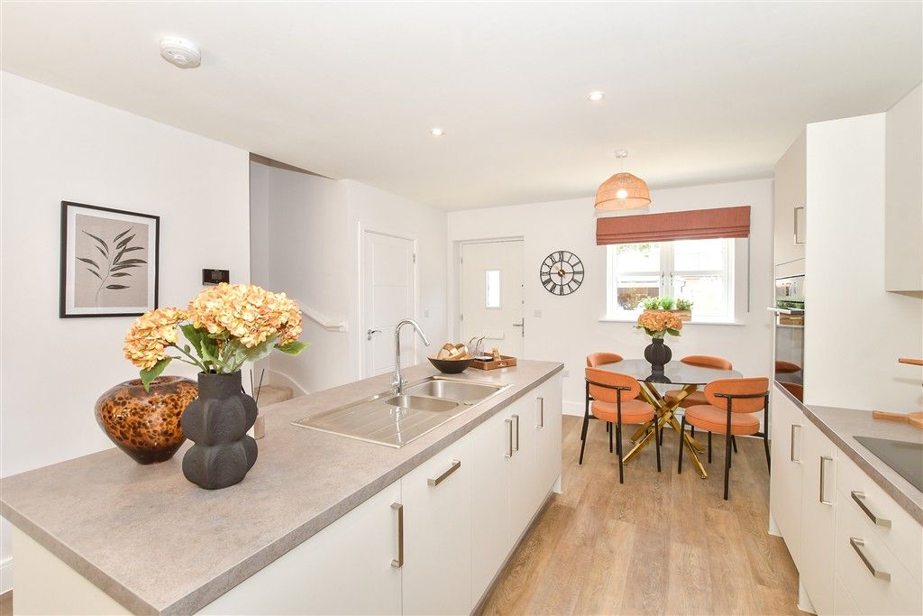 Property photo 2 of 12 Kitchen