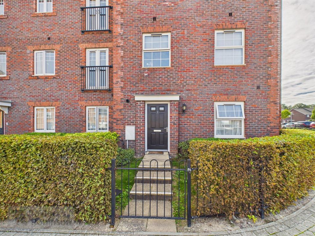 Property photo 1 of 13 Cam02600G0-Pr0846-Still016.Jpg