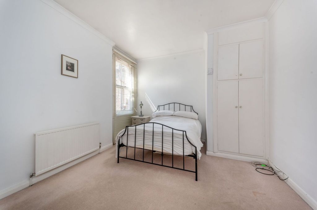 Property photo 2 of 6