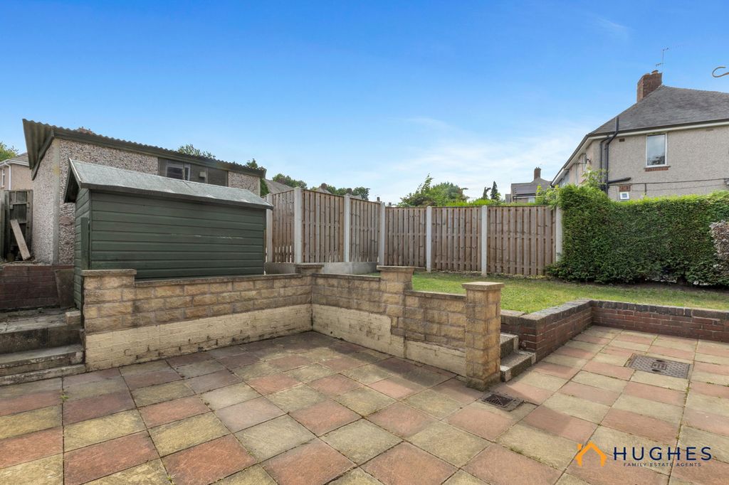 Property photo 2 of 27