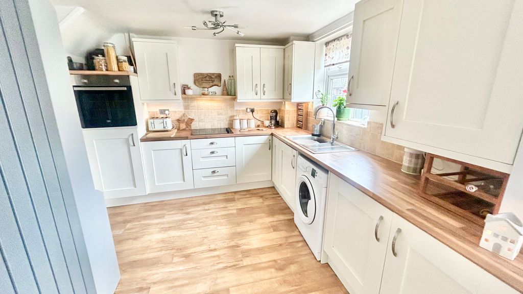 Property photo 3 of 17 Photo #3