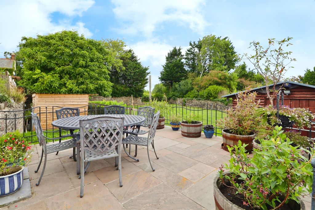 Property photo 2 of 32