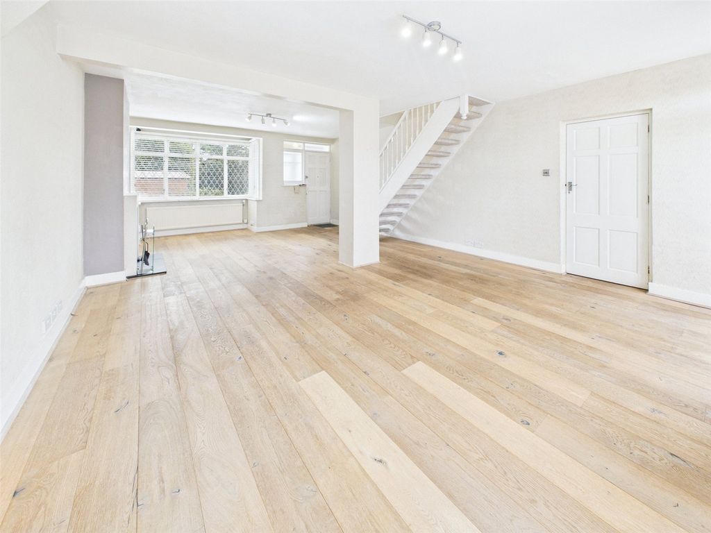 Property photo 2 of 13 Picture No. 03