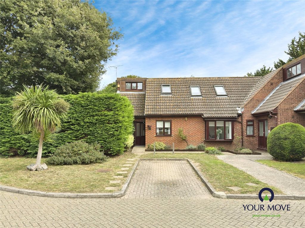 Property photo 1 of 17 External