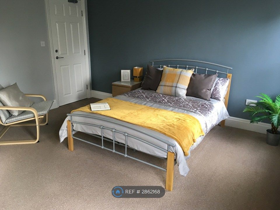 Property photo 2 of 5 Room 1