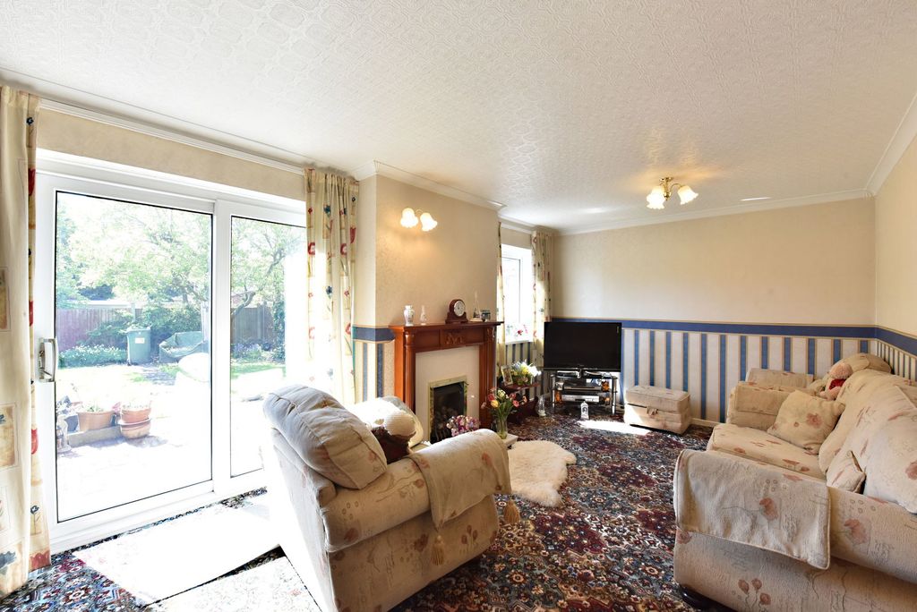 Property photo 3 of 10