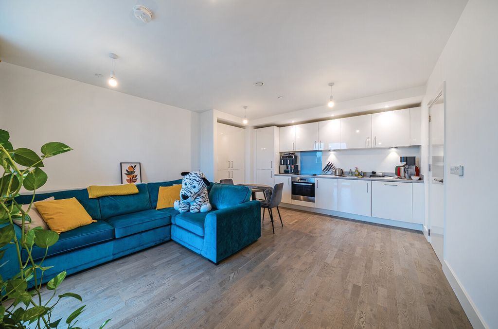 Property photo 1 of 9