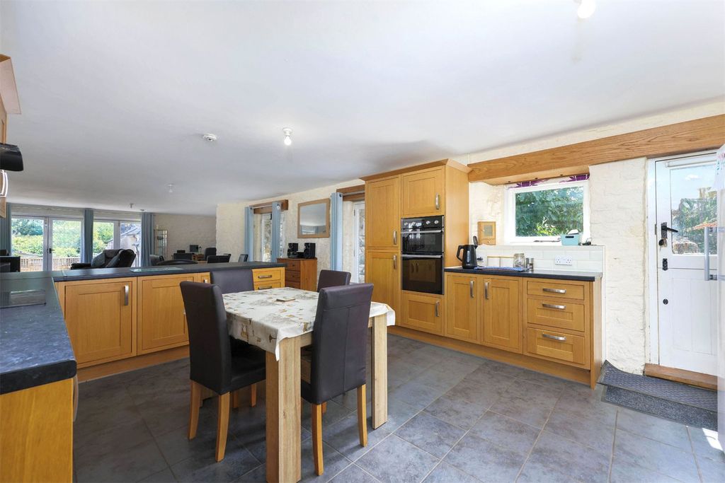 Property photo 3 of 26 Picture No. 04