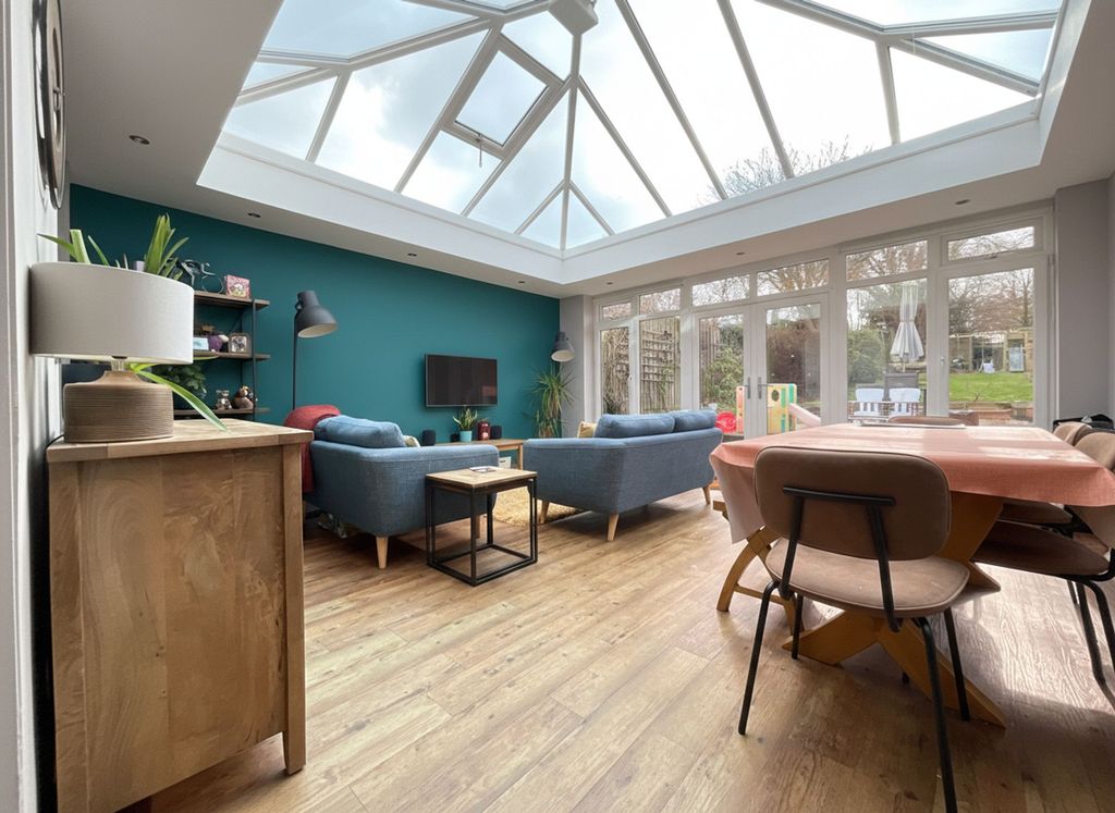 Property photo 3 of 23