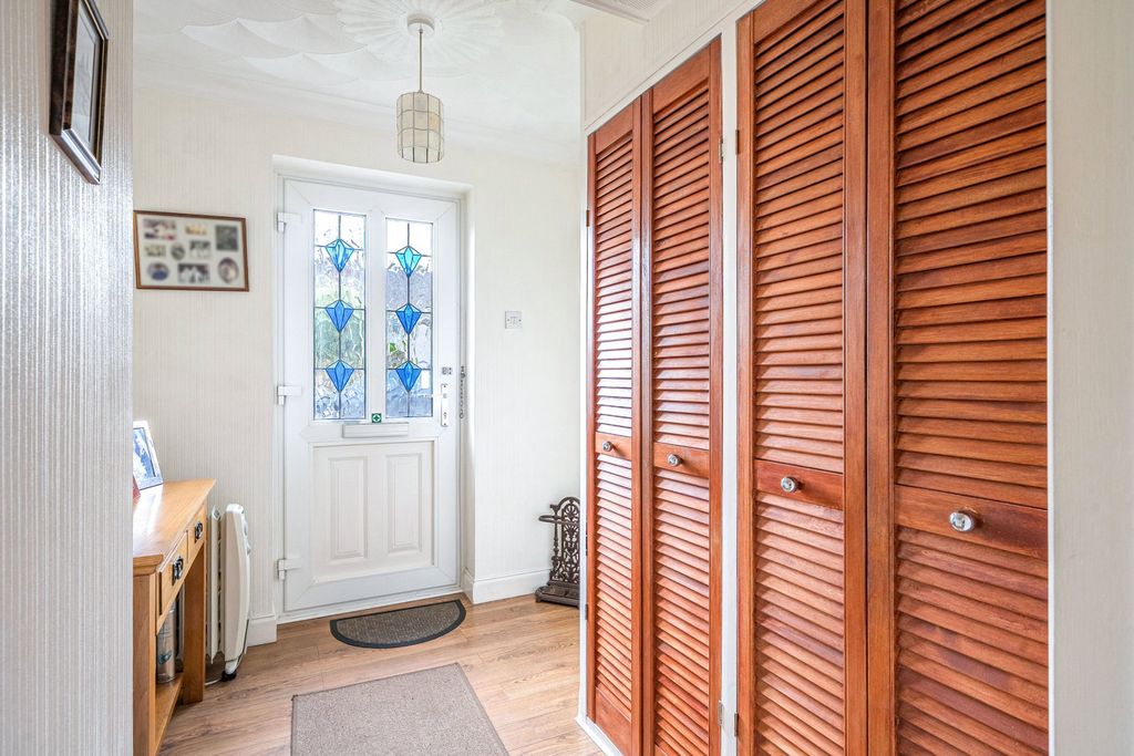 Property photo 2 of 22