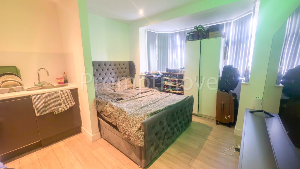 Property photo 1 of 3 Na