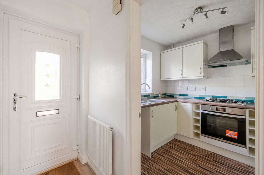 Property photo 2 of 20 1421353-3-699F12d...