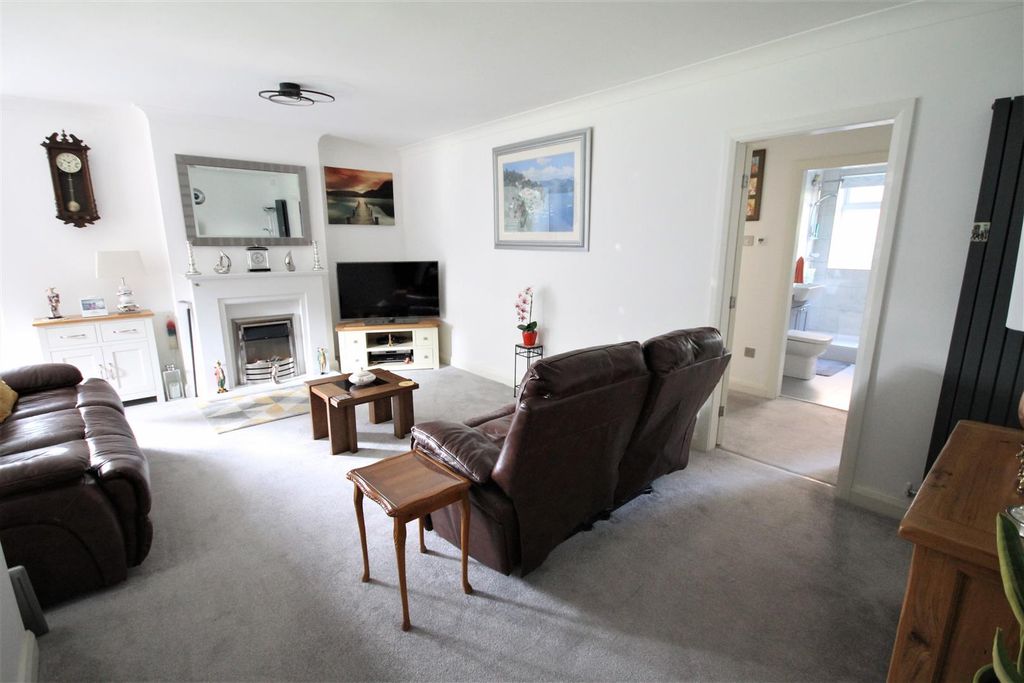Property photo 3 of 27 Living Area